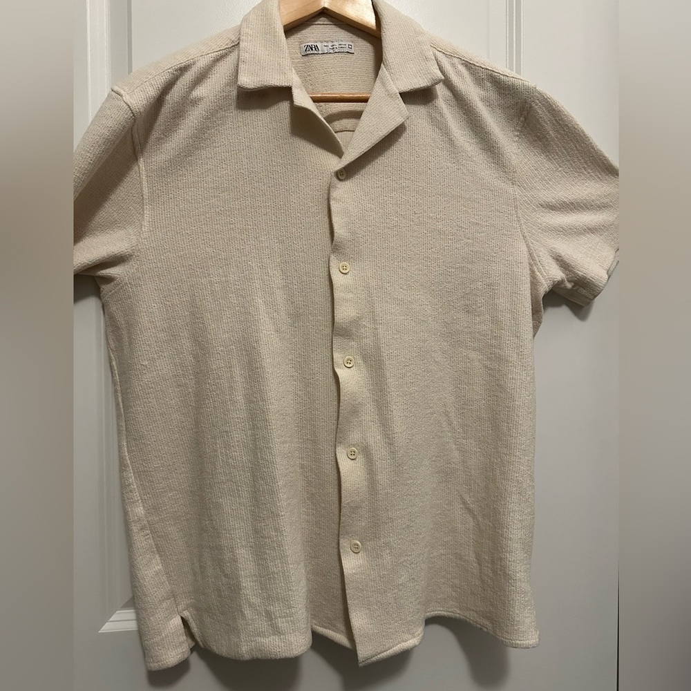 Zara Men's Textured Beige Button Down Shirt